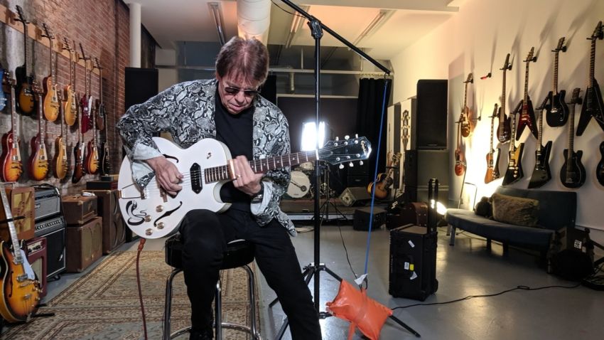 George Thorogood rocks a new guitar