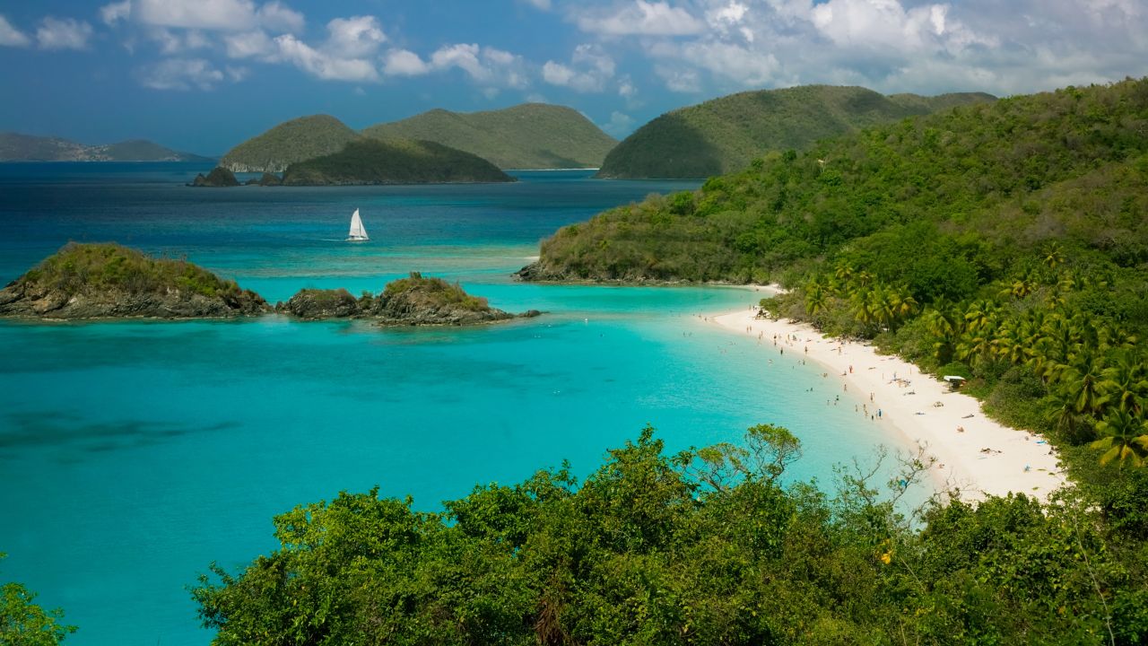 <strong>Swimming in Trunk Bay, Virgin Islands National Park (St. John, US Virgin Islands):</strong> Release yourself to the clear waters of<strong> </strong>Trunk Bay, one of the most beautiful beaches in the world.