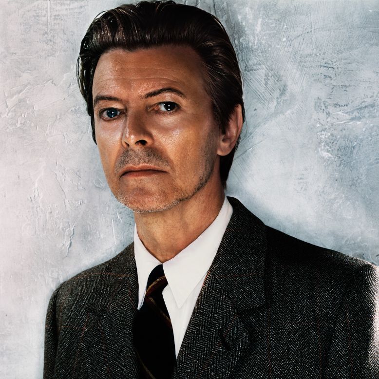 Bowie always comes to photo shoots prepared, Klinko said. "It's 25 looks -- every five minutes doing something else."