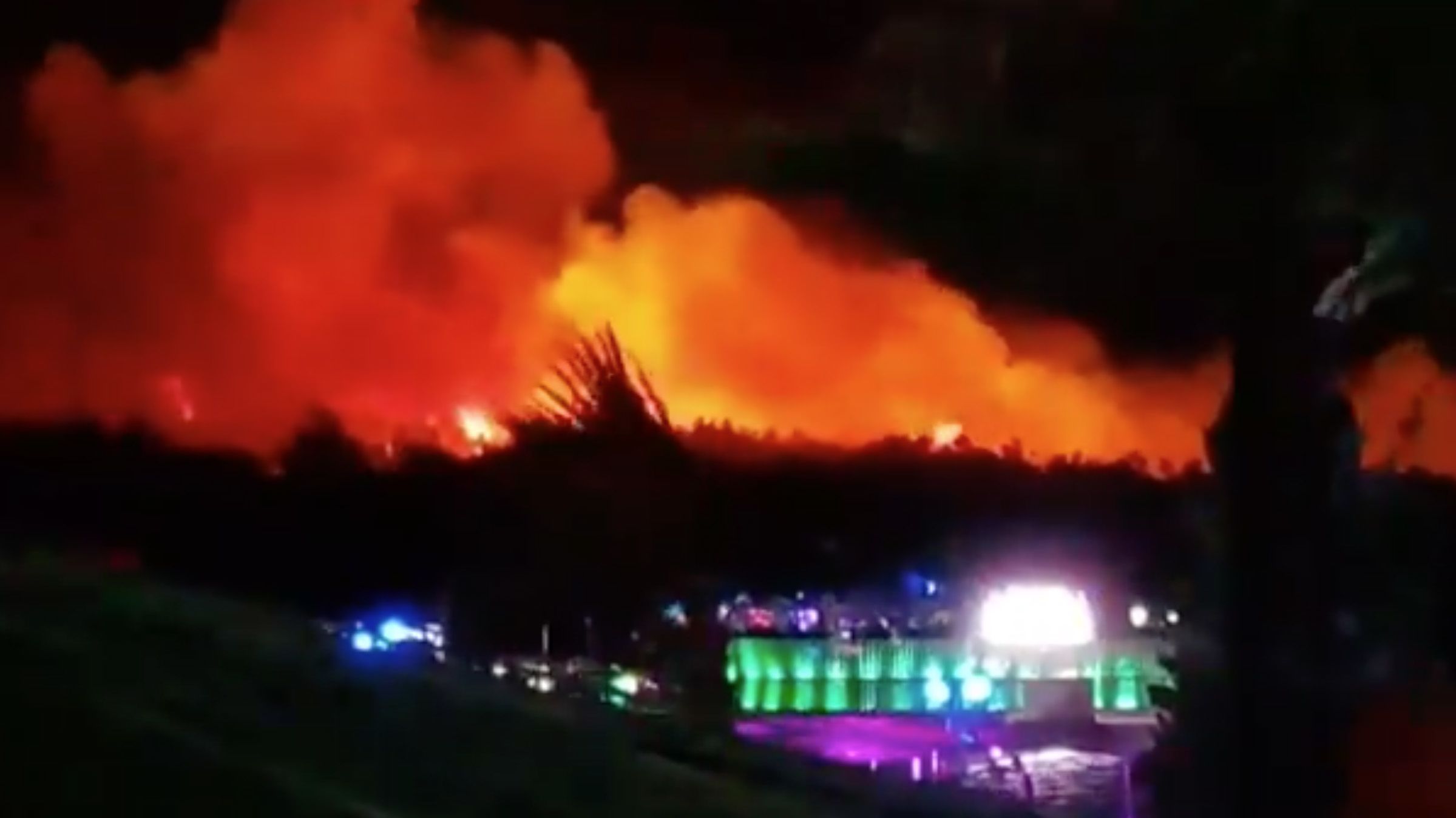 Thousands evacuated as forest fire bears down on Croatia music festival |  CNN