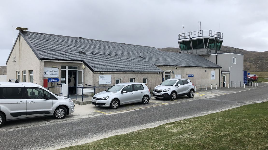 The terminal is simple but has a great cafe.
