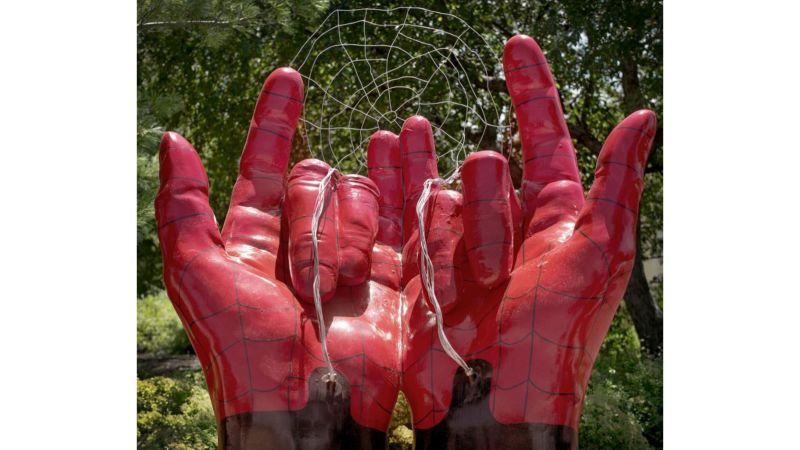 Spider Man Hands Mistaken For Devil Horns Causes Cnn