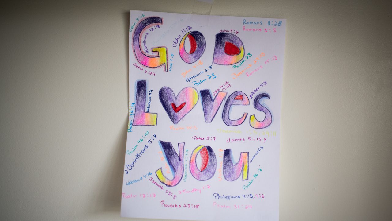 A sign in Heydi's hospital room at Cohen Children's Medical Center in Queens, New York.