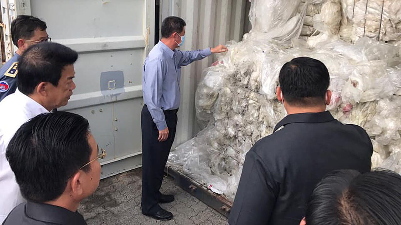 Cambodia is sending back 1,600 tonnes of trash to the US and Canada.