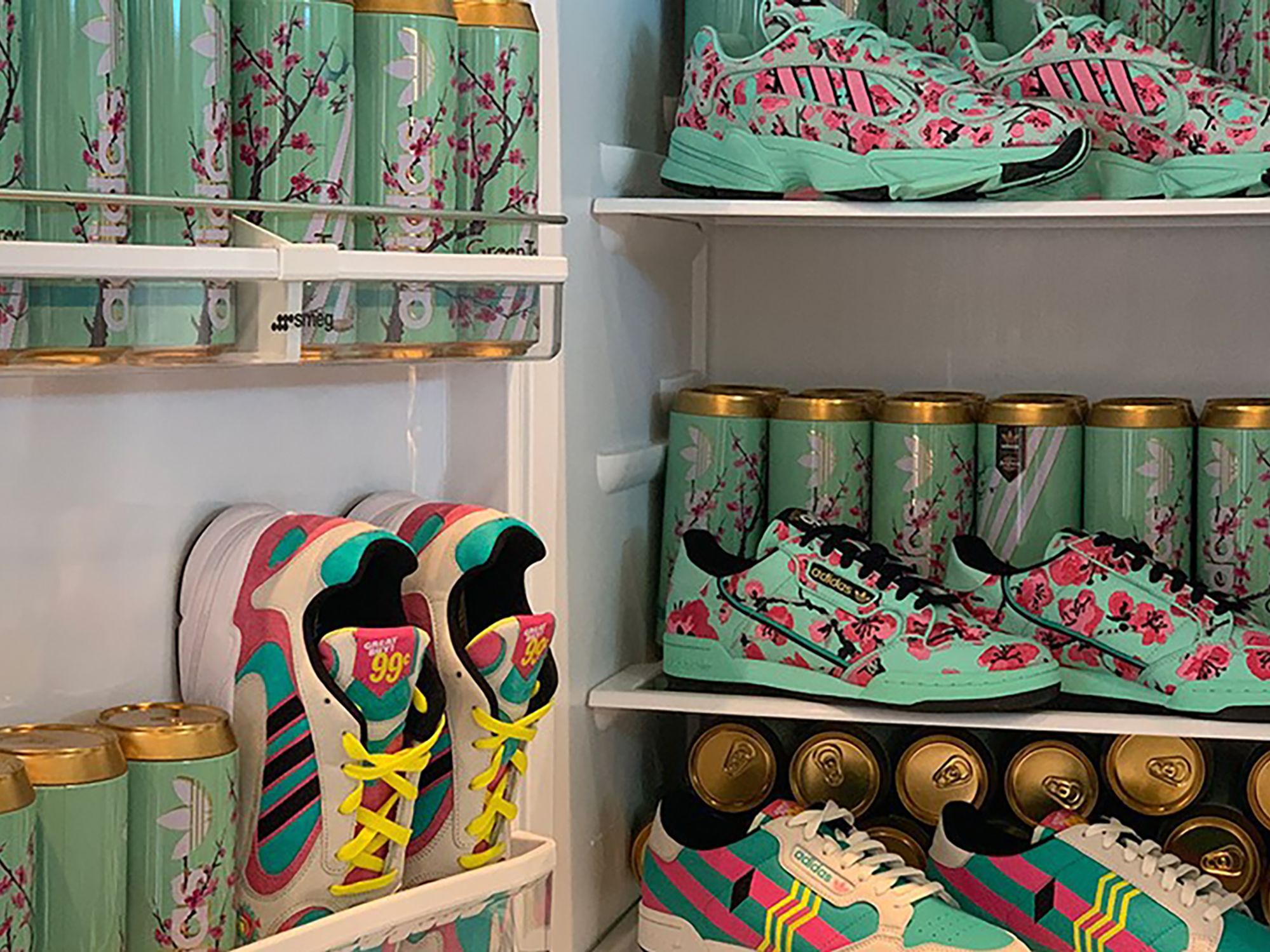Perca infierno magia AriZona Iced Tea and Adidas offered super exclusive shoes for 99 cents, and  the police had to shut them down | CNN