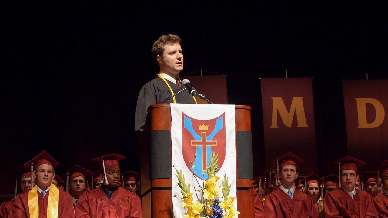 In 2017 Lindsay shared his story to graduates at his alma mater, De Smet Jesuit High School in St. Louis.