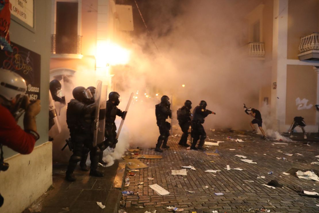 As the protests continued, demonstrators clashed once again with police in the streets of Old San Juan.