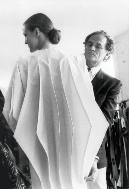Pierre Cardin developing his "Computer" coat, 1980. 