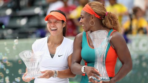 Serena Williams (right) poses with Li Na (left) in 2014.