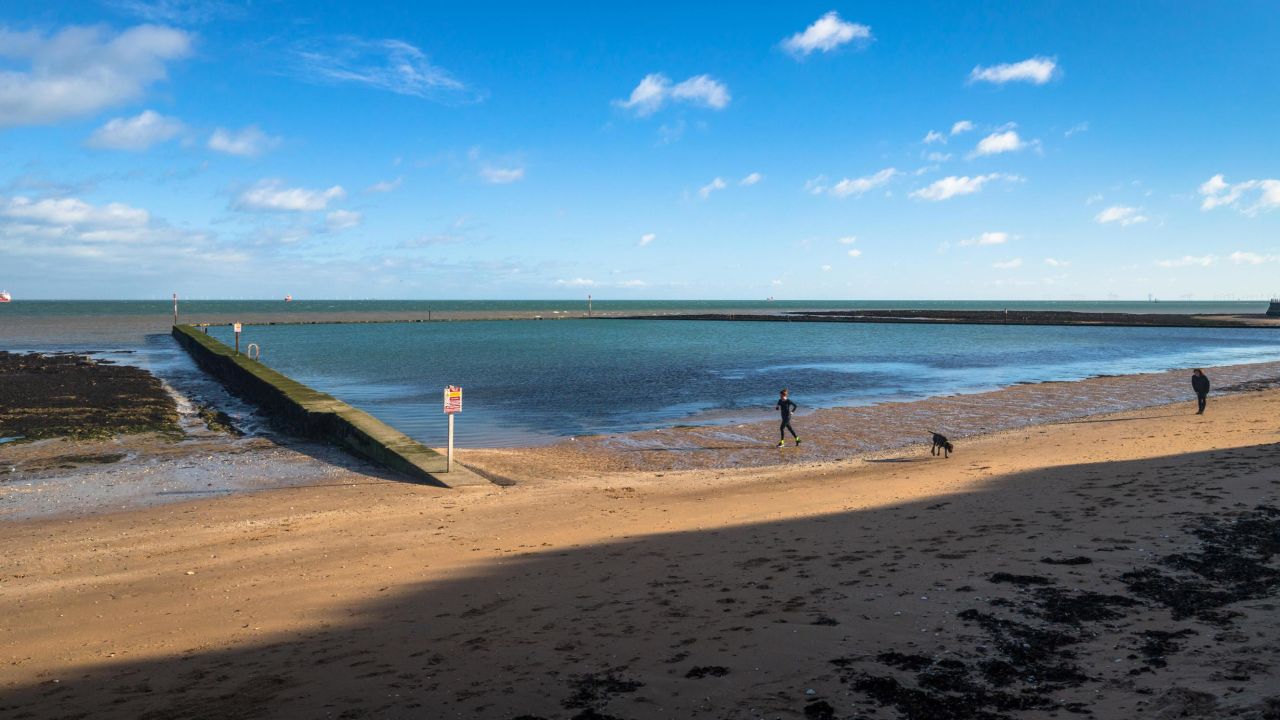 <strong>Walpole Bay Tidal Pool, Cliftonville, England: </strong>As the tide recedes, it reveals the vast Walpole Bay Tidal Pool, built in 1937. There are several handy ladders on the far wall for descending into the deeper stretches. 