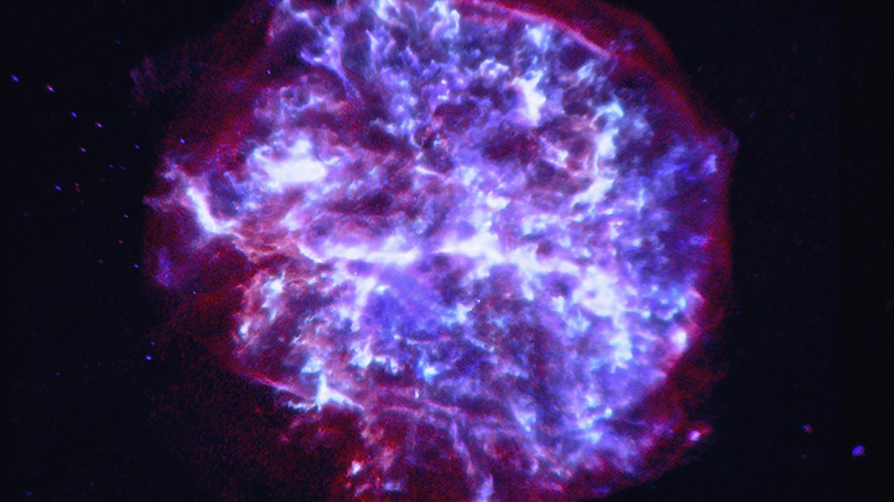 This rare supernova remnant, called G292.0+1.8, still contains a large amount of oxygen. 