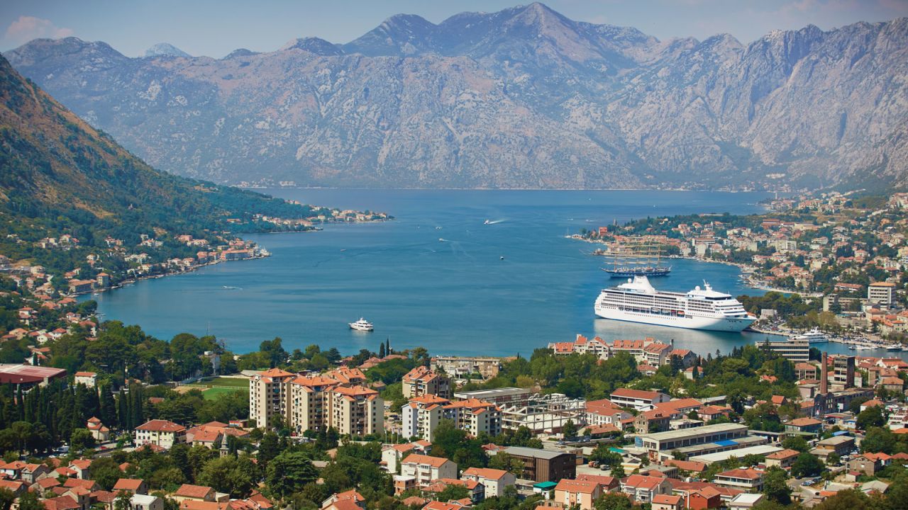 Seven Seas Mariner is used by Regent Cruises for its luxury circumnavigations. 