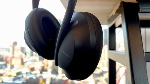 3-underscored bose 700 review.