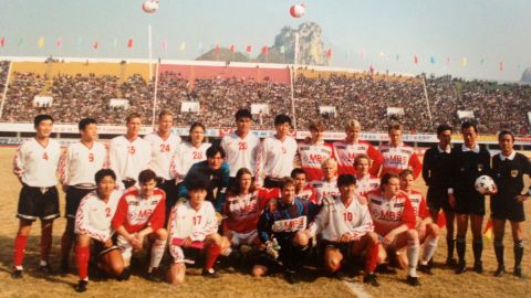 Pelle Blohm with the Dalian team in 1996.