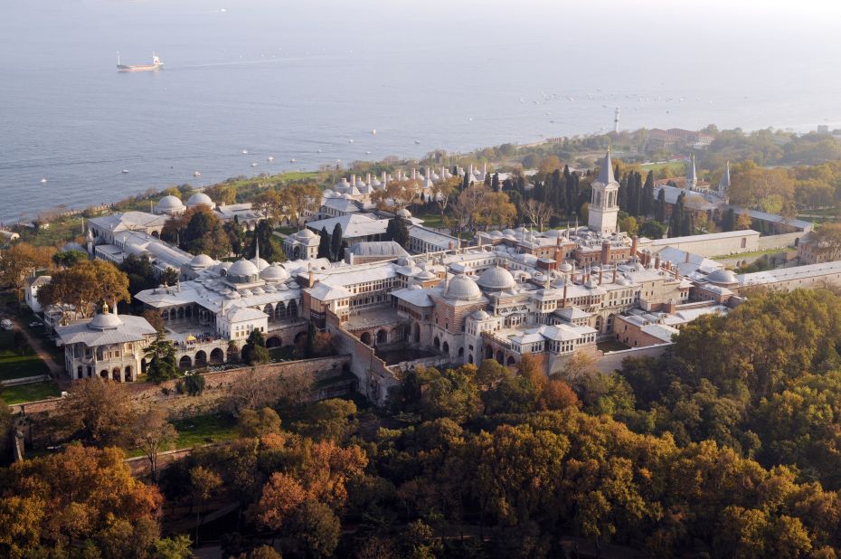 <strong>Topkapi Palace, Istanbul: </strong>Once home to Ottoman sultans, this sprawling palace overlooking the Bosphorus is now home to an impressive museum.