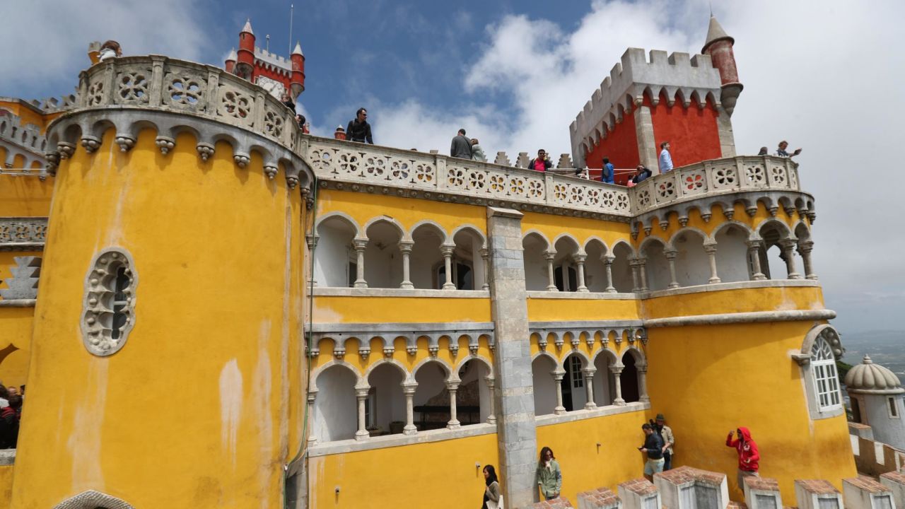 <strong>Pena Palace, Portugal:</strong> This vibrantly colored Pena Palace was commissioned by King Ferdinand II.