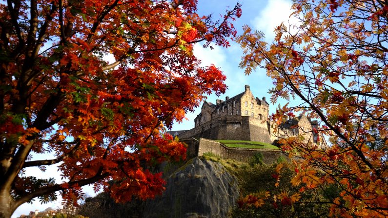 <strong>Edinburgh Castle, Scotland: </strong>Britain's oldest crown jewels (the Honours of Scotland) are safeguarded inside this fortress, which looms over Scotland's capital city. 