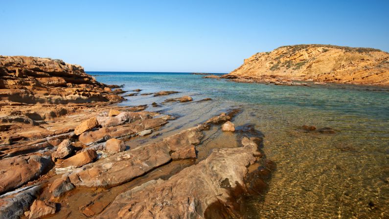 <strong>Gomati, Limnos: </strong>While there are no trees or forestry on the island of Limnos, it does boast idyllic dunes such as Gomati, one of the best kite surfing and windsurfing spots in Greece.