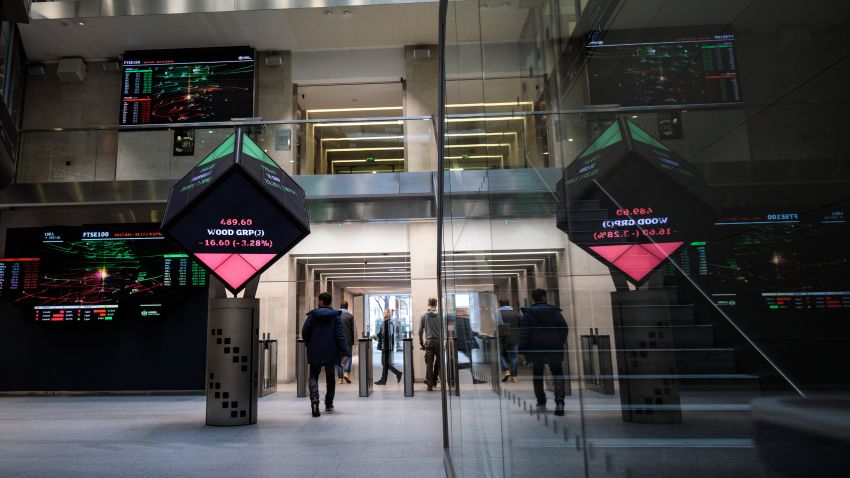 LONDON, ENGLAND - DECEMBER 27: Share price information is displayed on screens at the London Stock Exchange offices after reopening following the Christmas holiday on December 27, 2018 in London, England. The FTSE 100 hit a fresh two-year low today despite stock markets around the world recording significant gains by the end of Wednesday.  (Photo by Jack Taylor/Getty Images)