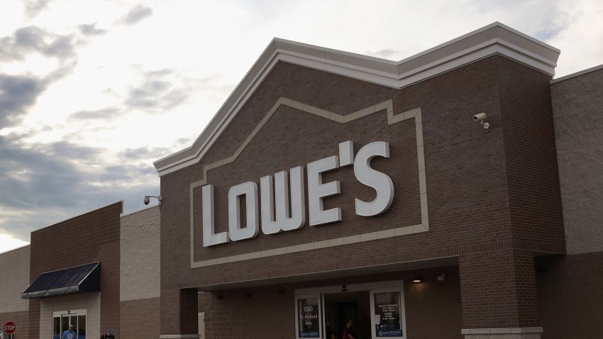 CHICAGO, IL - JULY 25:  Customers shop at a Lowe's home improvement store on July 25, 2017 in Chicago, Illinois. A shortage of new single-family homes in the U.S. is causing many home owners to renovate their existing homes rather than move, which is driving up earnings and stock prices for home improvement retailers.  (Photo by Scott Olson/Getty Images)