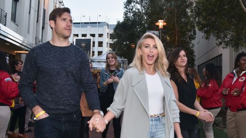 LOS ANGELES, CA - MAY 07:  Actress/Dancer Julianne Hough (R) and NHL player Brooks Laich attend City Year Los Angeles Spring Break Event at Sony Studios on May 7, 2016 in Los Angeles, California.  (Photo by Alberto E. Rodriguez/Getty Images for City Year Los Angeles)