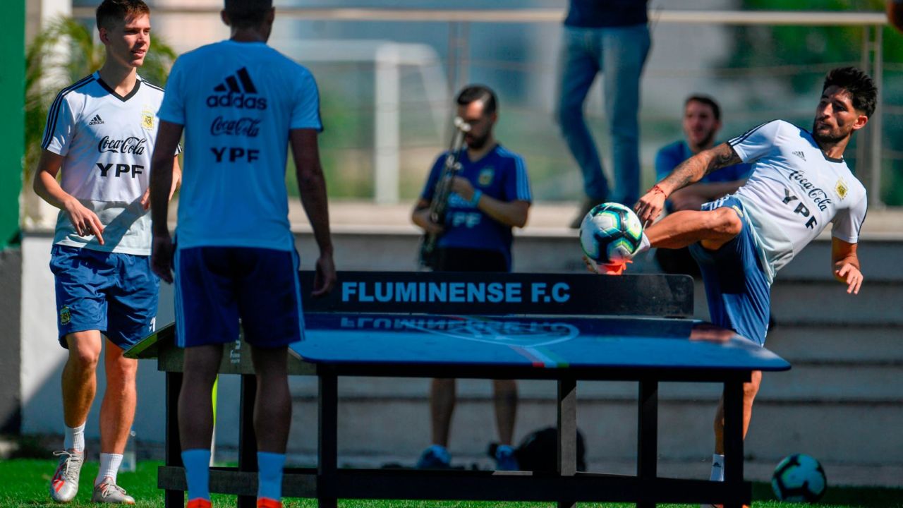 Argentina's players Juan Foyth (L) and Milton Casco (R) play teqball during a training session in Rio de Janeiro, Brazil.