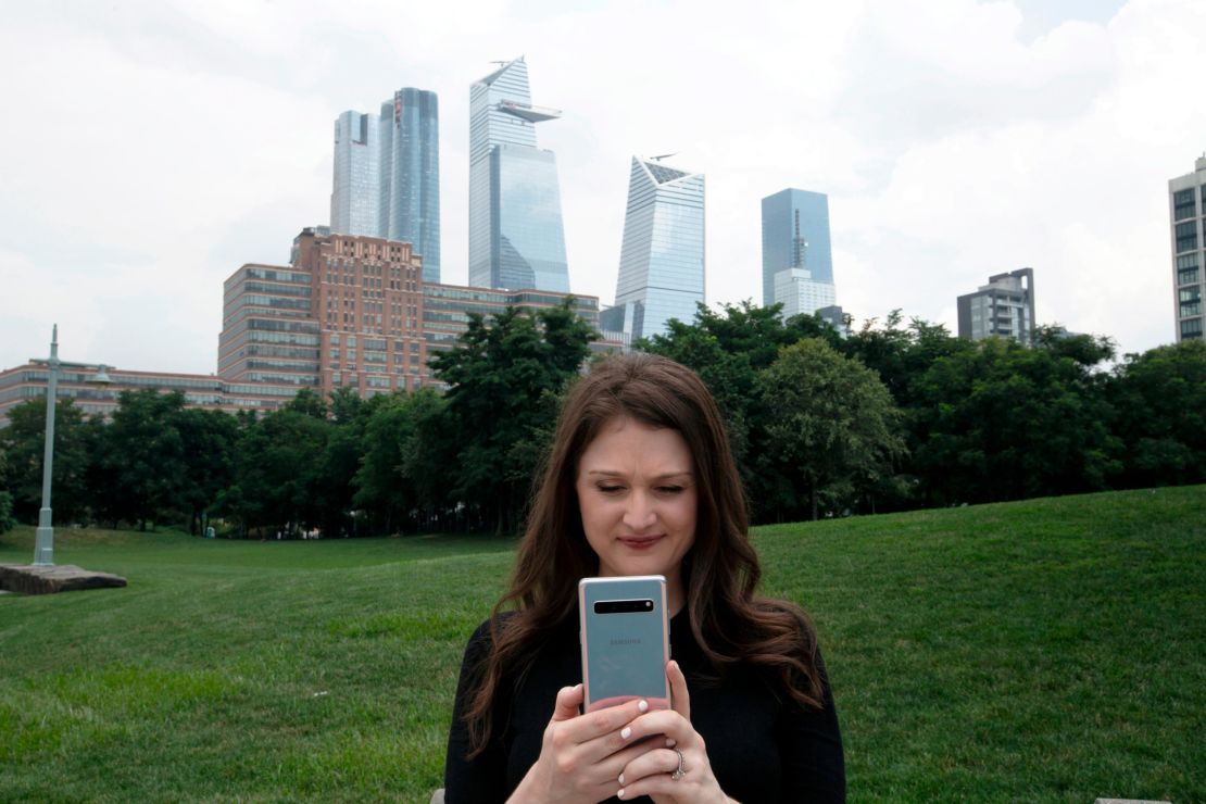 Samantha Kelly, CNN Business tech editor, tested 5G networks in New York (pictured here), Chicago and Dallas.