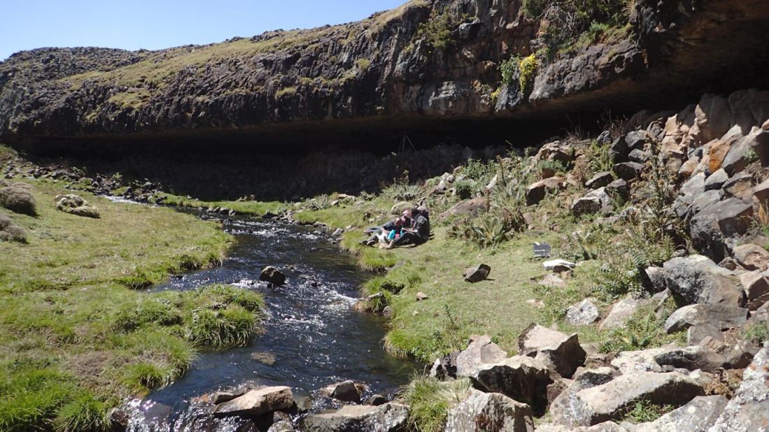 The Fincha Habera rock shelter in the Ethiopian Bale Mountains served as a residence for prehistoric hunter-gatherers.