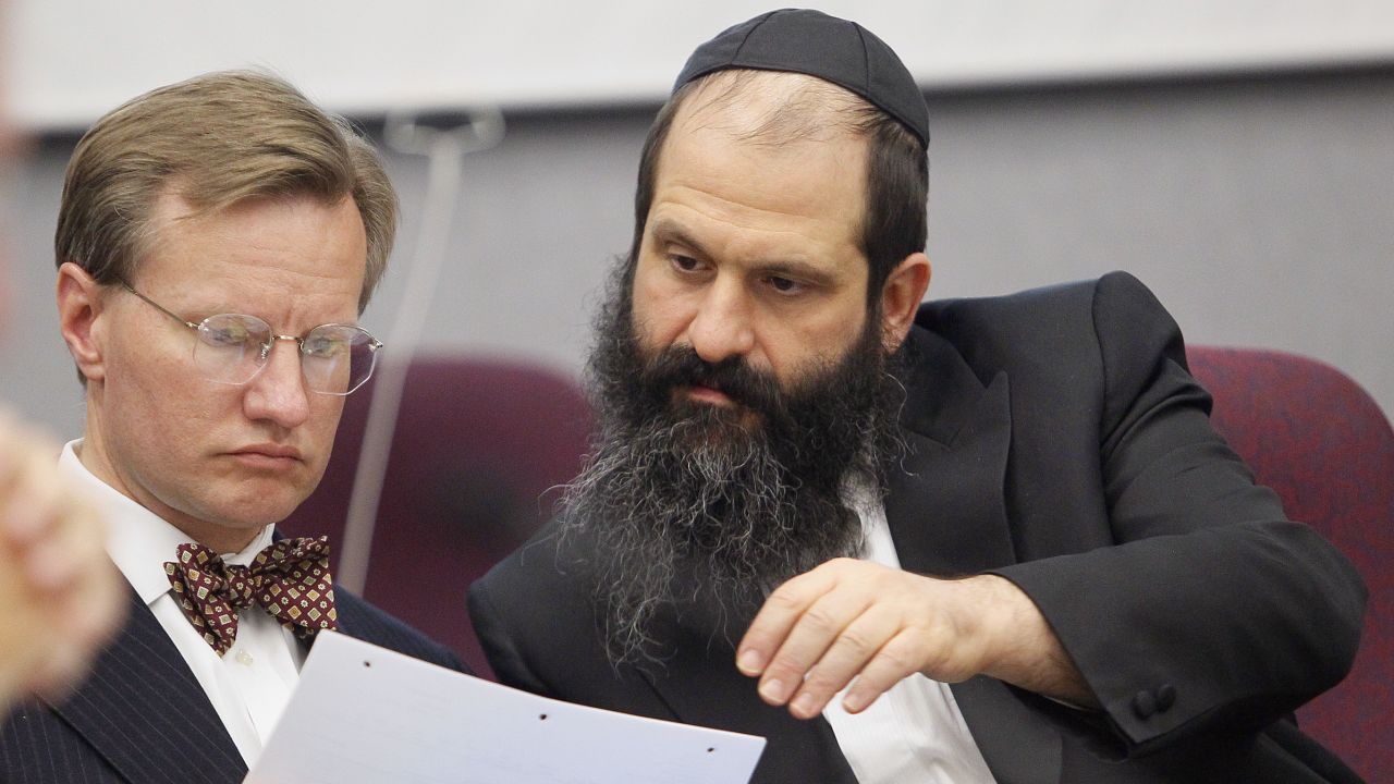 Rubashkin confers with his attorney