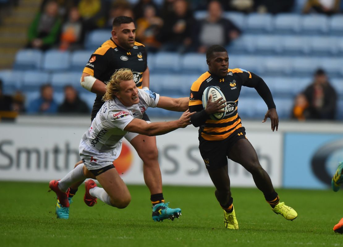 Wade carries the ball for Wasps in 2018.