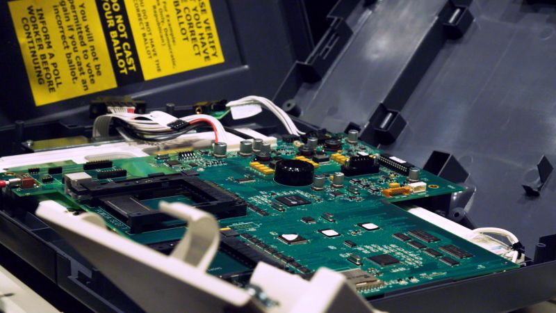 DEF CON hacker breaks into a voting machine | CNN Business