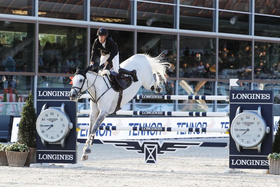 <strong>Valkenswaard:</strong> Maikel van der Vleuten and Dana Blue on the way to victory in Valkenswaard.