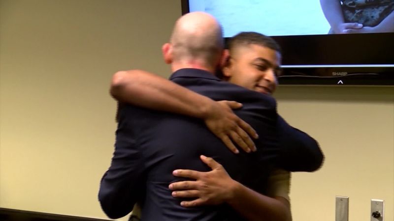 Retiring FBI Agent Meets Abducted Baby He Saved Decades Later | CNN