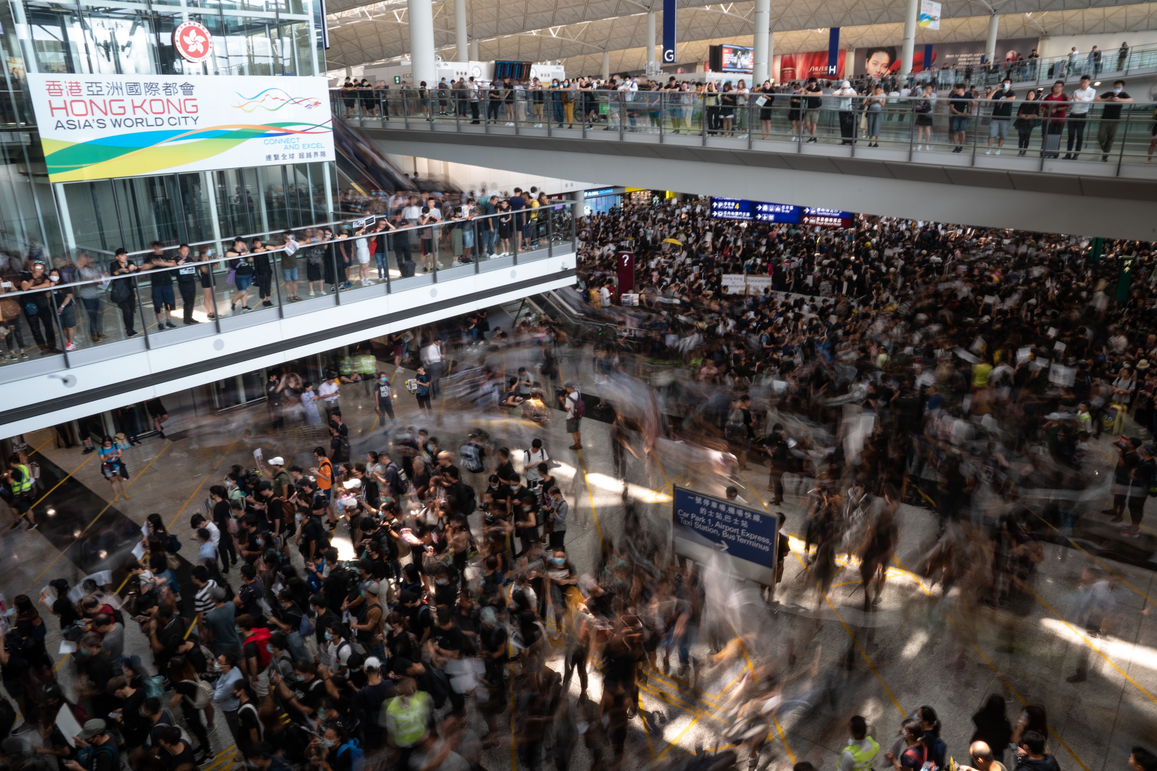 Hong Kong: Why are protesters targeting HKG airport? | CNN