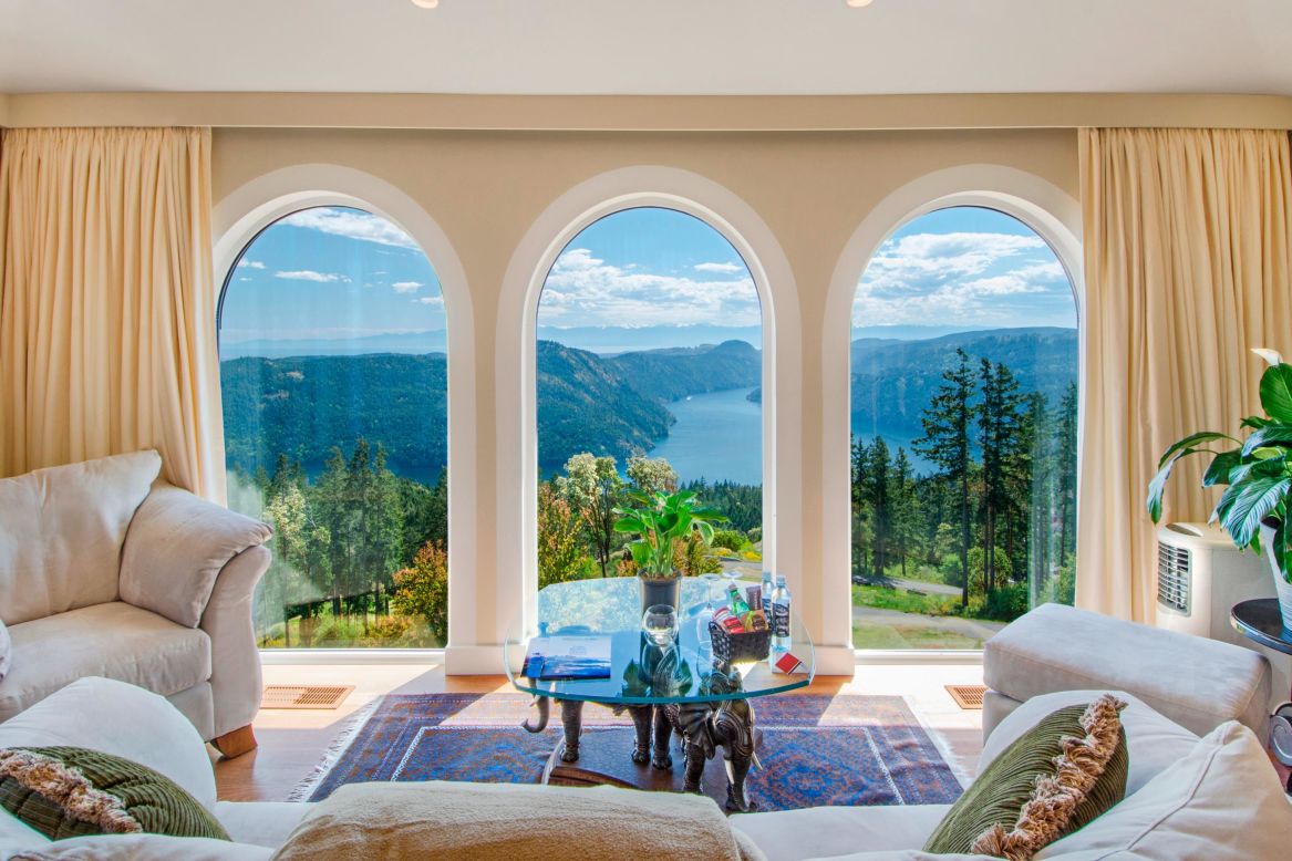 <strong>Villa Eyrie Resort, Vancouver Island, Canada: </strong>The Malahat Summit on Vancouver Island is home to Villa Eyrie Resort, which lays claim to some serious views.