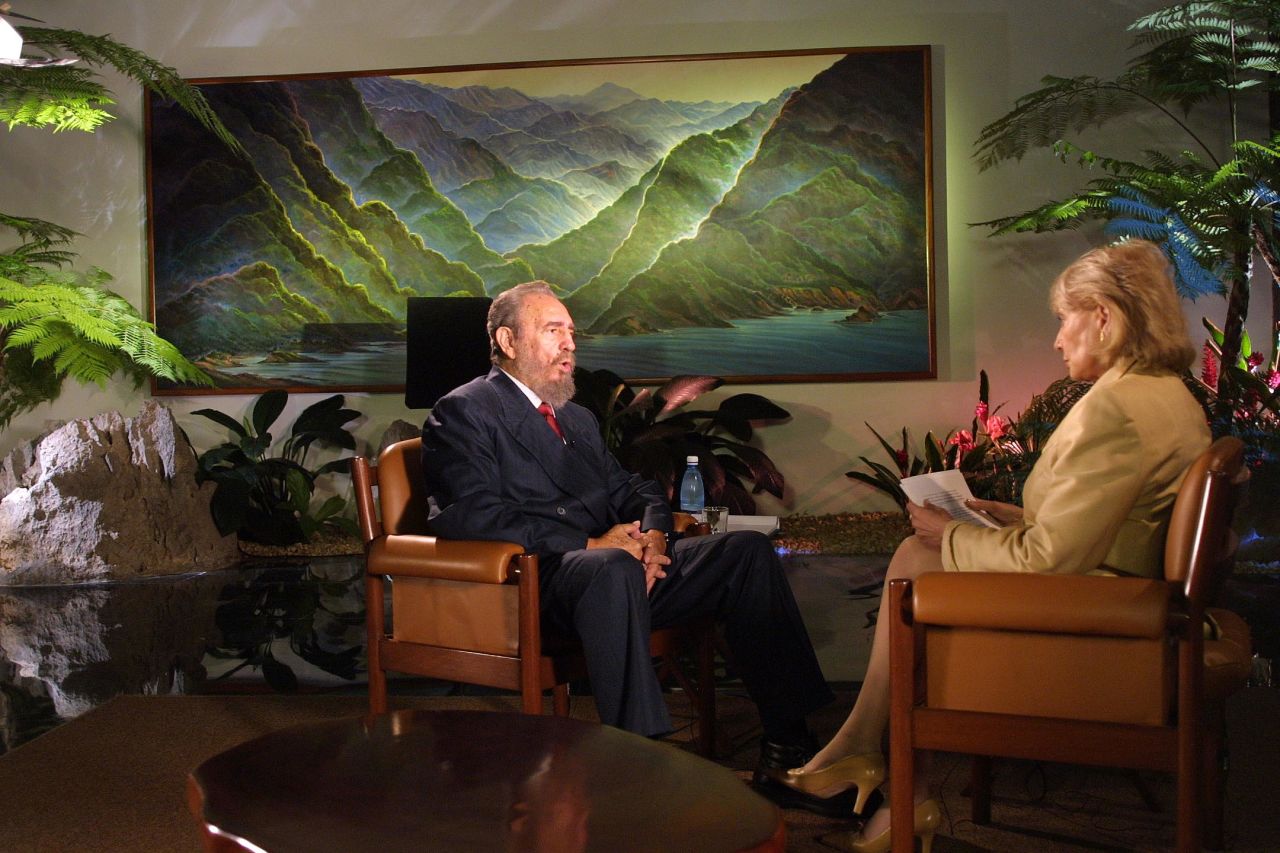 Walters interviews Cuban leader Fidel Castro again in 2000.