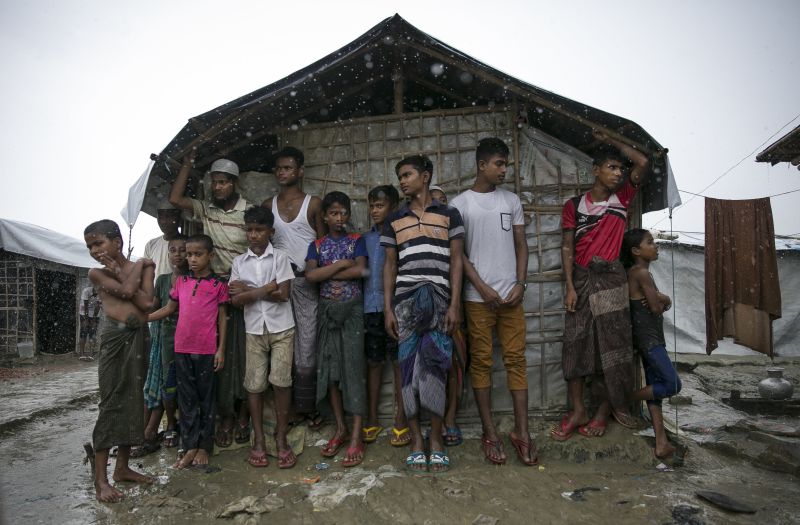 Bangladesh is blocking Rohingya refugee children from education, Human Rights Watch says pic