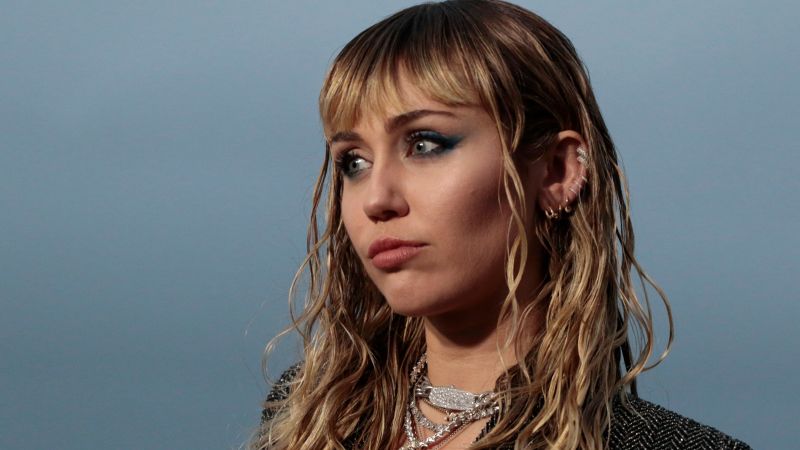 Miley Cyrus Denies Cheating On Liam Hemsworth In Series Of Tweets Cnn