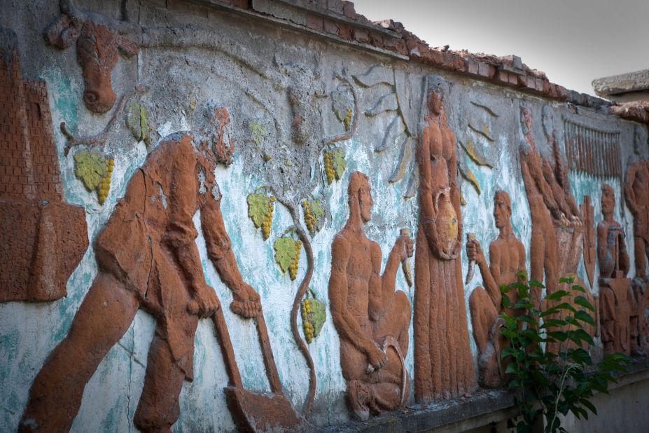 <strong>Soviet rule:</strong> The Soviets industrialized the wine-making process. Traces, like this mural in Mukhrani, remain