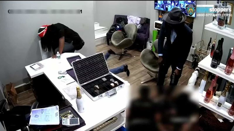 Thieves Make Off With Bags Of Jewelry After A Daylight Heist At A ...