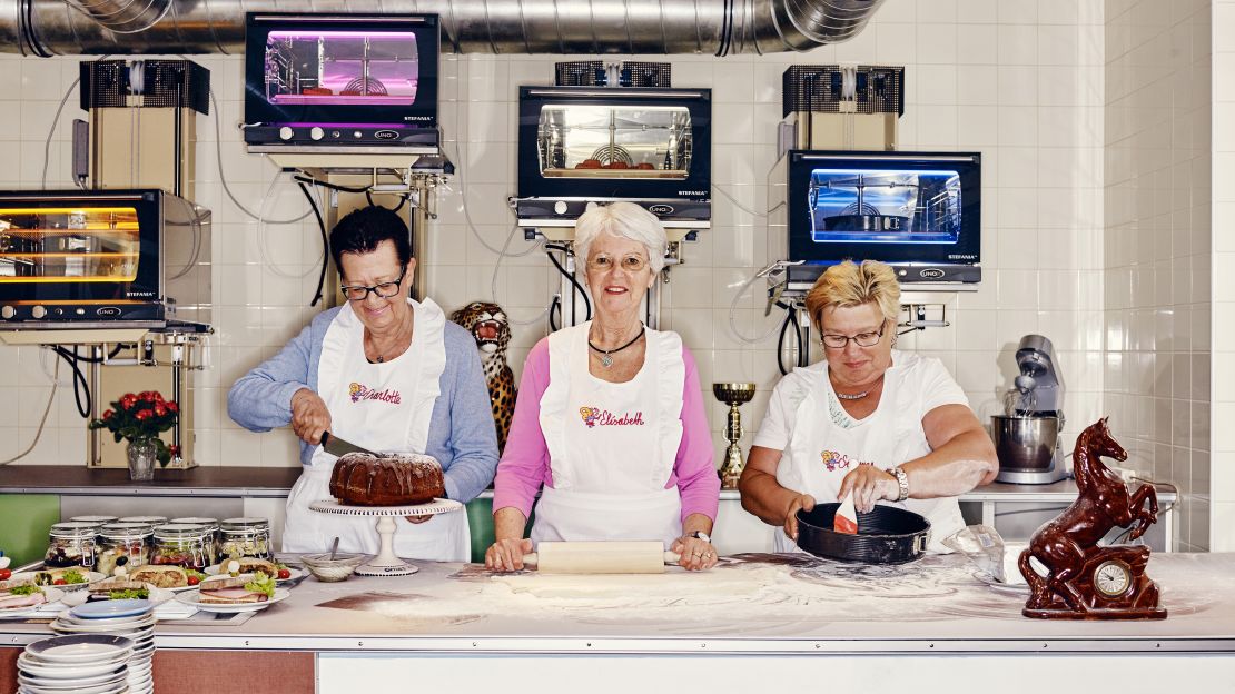 Many grandmas and the occasional grandpa work at the cafe.