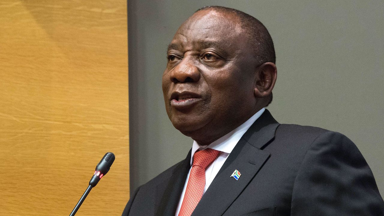 South African President Cyril Ramaphosa was described by a journalist as an "unidentified leader."