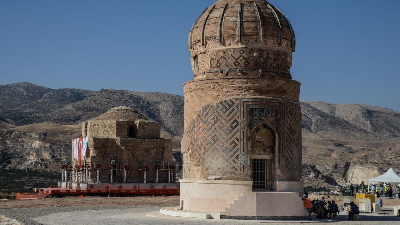 The tomb of Zeynel Bey in Hasankeyf.