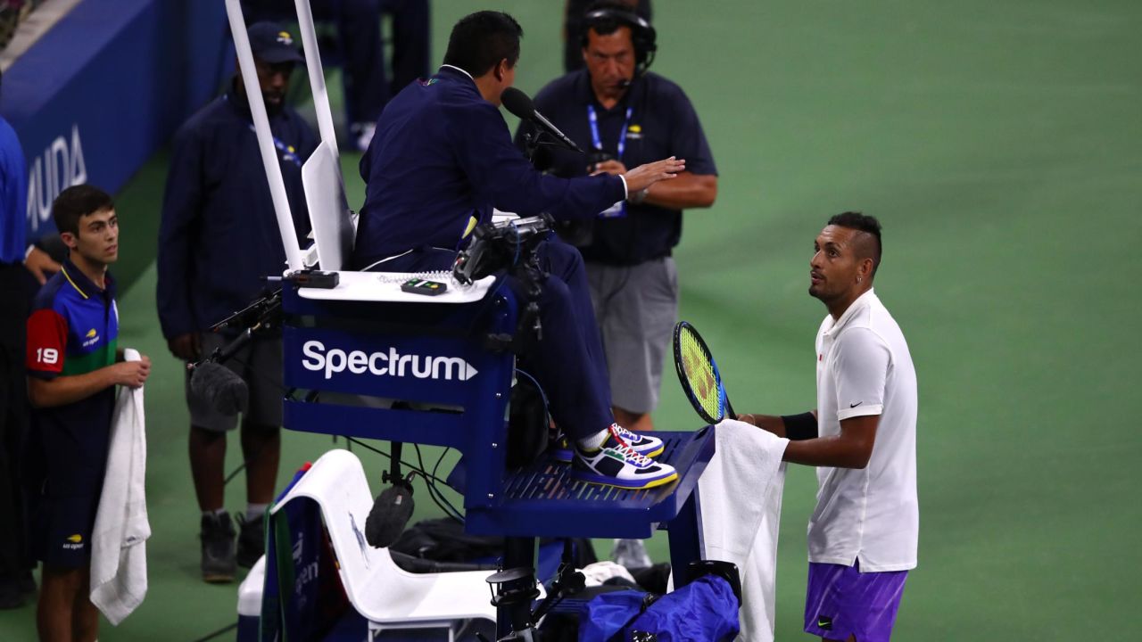 Kyrgios confronts umpire Keothavong at the Louis Armstrong Stadium