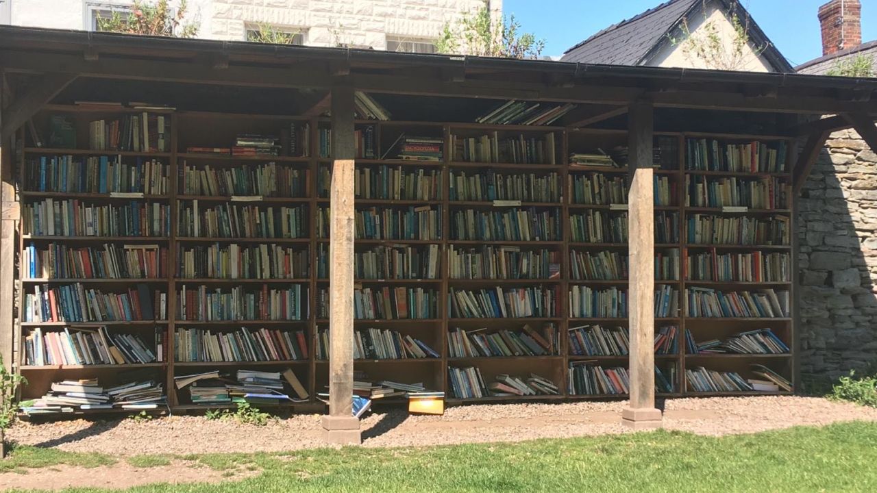 Books are on display everywhere in Hay. At this "honesty bookshop" there are hundreds of books, all being sold for £1 (around $1.20). 