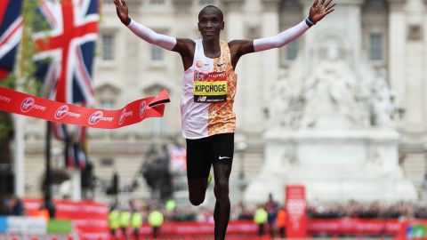 Eliud Kipchoge crosses the finish line during the London Marathon 