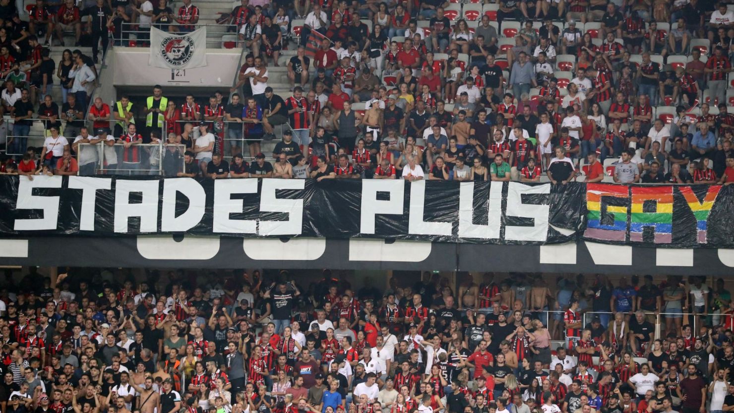 Nice supporters unfurled several banners at the game with Marseille.