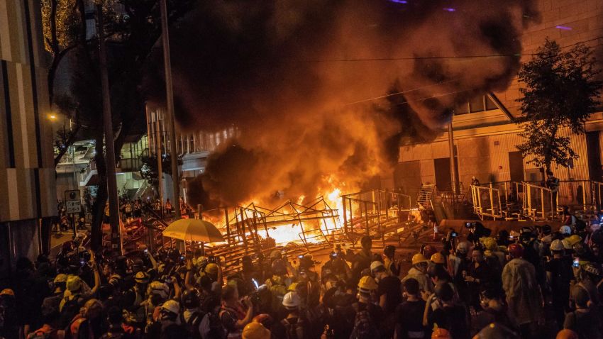 HONG KONG, CHINA - AUGUST 31: Protestors set a fire against riot police during a clash at Admiralty district on August 31, 2019 in Hong Kong, China. Pro-democracy protesters have continued demonstrations across Hong Kong since 9 June against a controversial bill which allows extraditions to mainland China as the ongoing protests surpassed the Umbrella Movement five years ago, becoming the biggest political crisis since Britain handed its onetime colony back to China in 1997. Hong Kong's embattled leader Carrie Lam apologized for introducing the bill and declared it "dead", however the campaign continues to draw large crowds to voice their discontent while many end up in violent clashes with the police as protesters show no signs of stopping. (Photo by Billy H.C. Kwok/Getty Images)