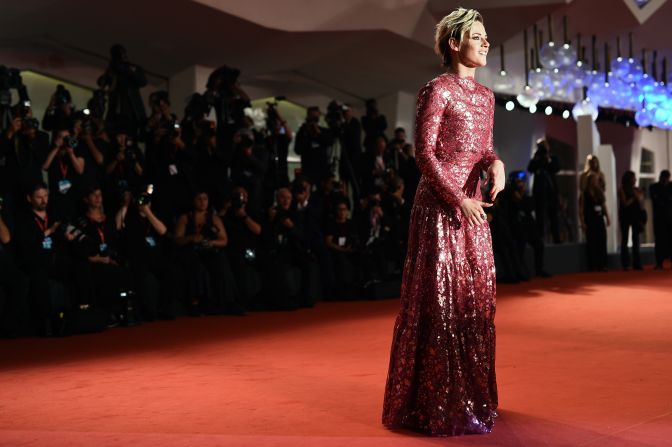"Seberg" star Kristen Stewart stole the show at the movie's red carpet in a fuchsia lace creation by Chanel.