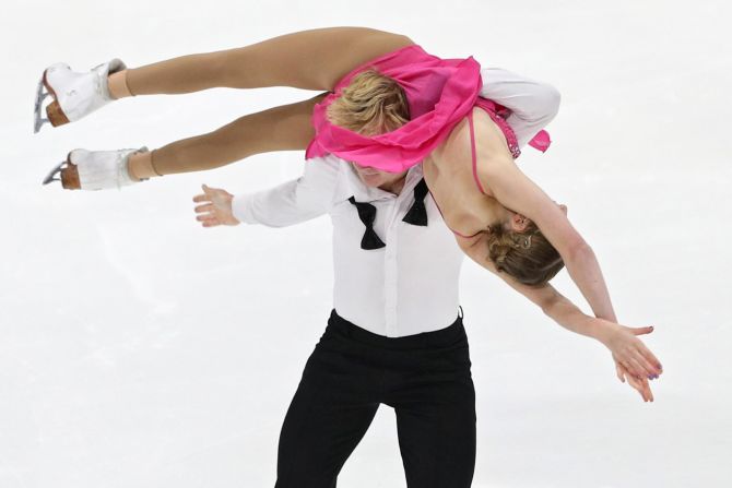 Sasha Fear and George Waddell of the United Kingdom skate during the Junior Ice Free Dance at the ISU Junior Grand Prix of Figure Skating in Lake Placid, New York, on August 31.